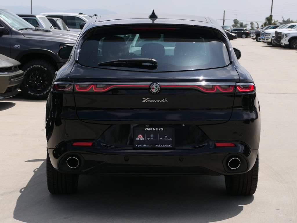 Used 2025 Alfa Romeo Tonale w/ Premium Package AWD/4WD image 5