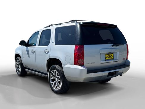 Used 2014 GMC Yukon SLT AWD/4WD image 3