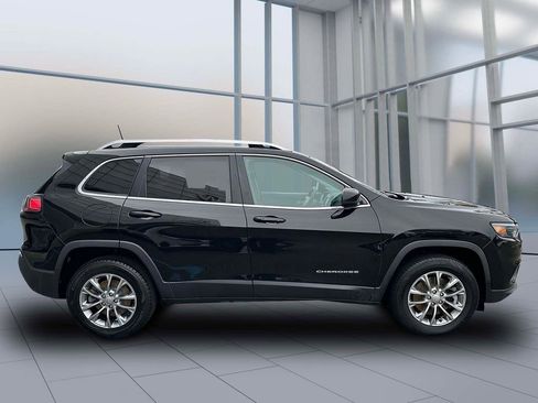 Used 2020 Jeep Cherokee Latitude Plus w/ Comfort/Convenience Group image 5