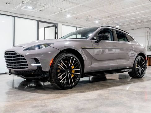 Used 2023 Aston Martin DBX 707 AWD/4WD image 20