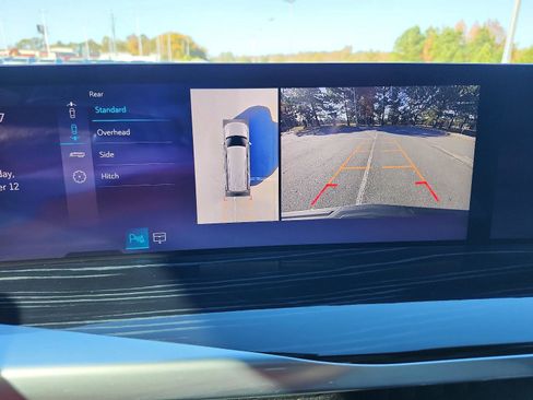 Used 2025 Cadillac Escalade ESV Sport w/ Touring Package image 20