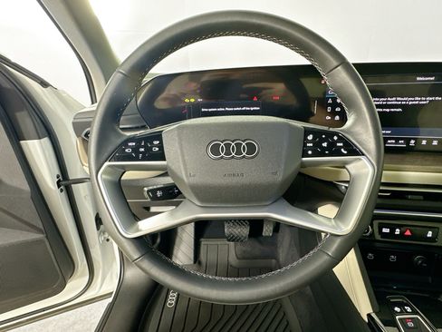 Used 2025 Audi Q5 Prestige AWD/4WD image 11