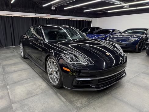 Used 2019 Porsche Panamera 4 image 9