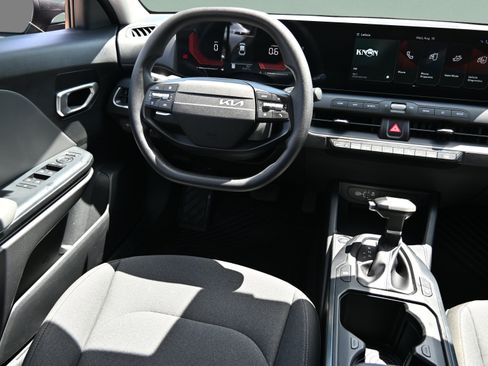 Used 2025 Kia K4 FWD image 10