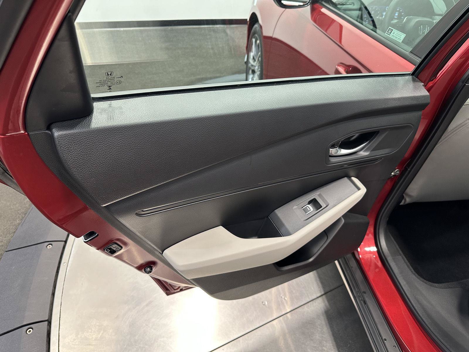 Certified 2023 Honda Accord EX image 24