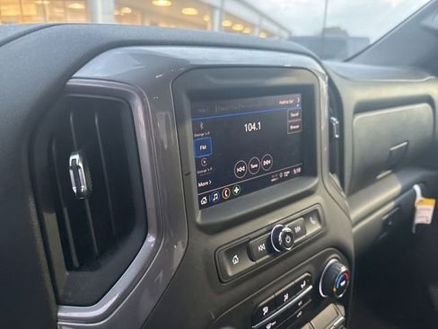 Used 2023 Chevrolet Silverado 1500 Custom image 14