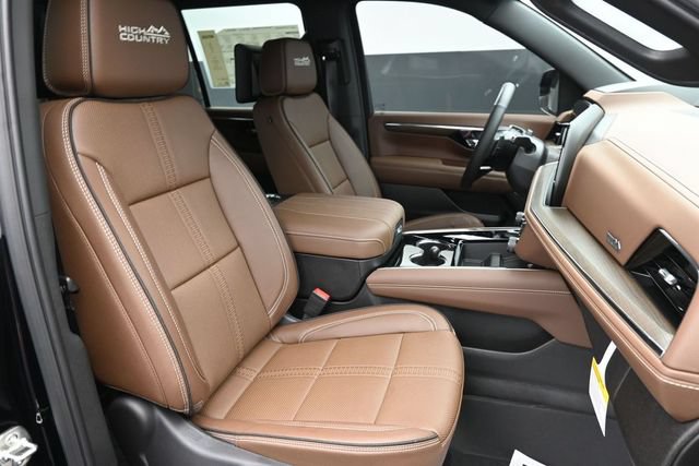 New 2026 Chevrolet Tahoe High Country AWD/4WD image 34