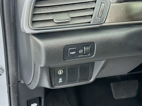 Used 2019 Honda Accord LX image 10