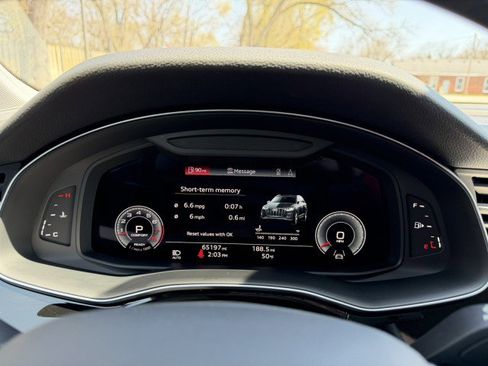 Used 2022 Audi Q7 Premium Plus w/ Premium Plus Package image 11