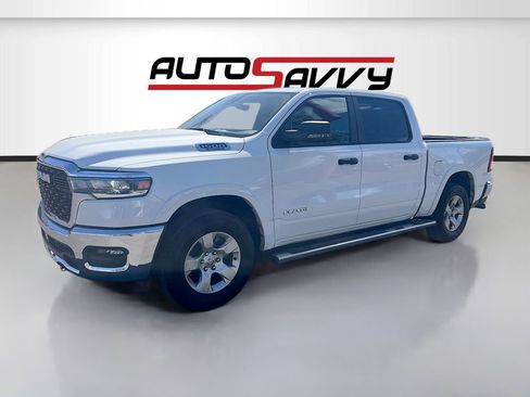 Used 2025 RAM 1500 Big Horn AWD/4WD image 3