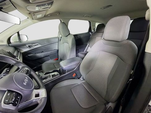 Used 2024 Kia Sportage LX FWD image 13