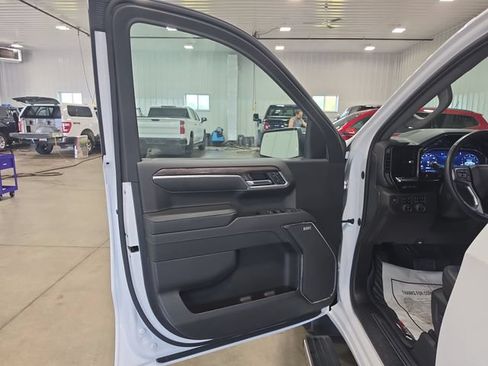 Used 2023 Chevrolet Silverado 1500 LTZ w/ LTZ Premium Package AWD/4WD image 24