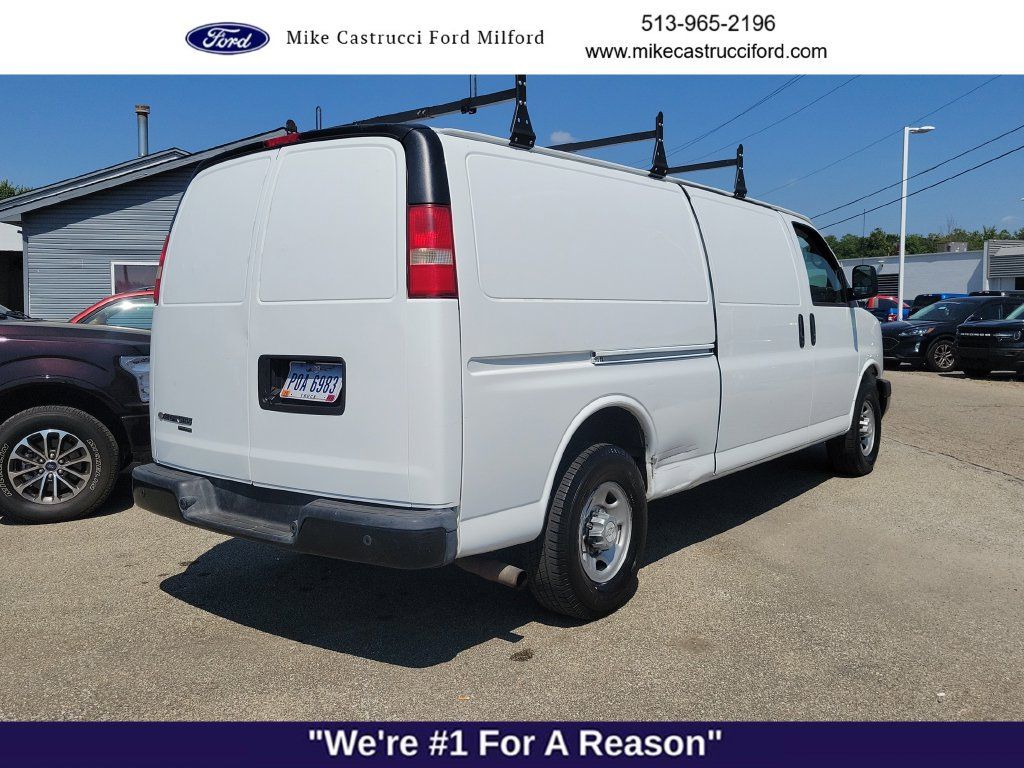 Used 2015 Chevrolet Express 3500 Extended RWD image 5