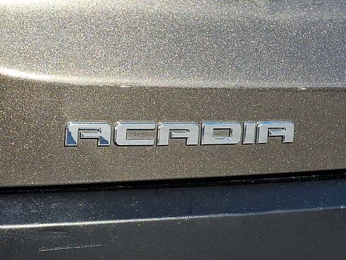 Used 2019 GMC Acadia SLE image 30