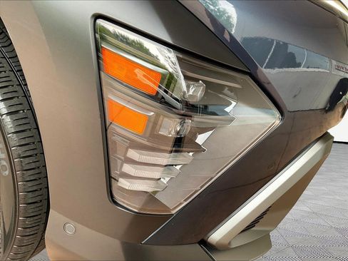 Used 2024 Hyundai Kona Limited AWD/4WD image 29