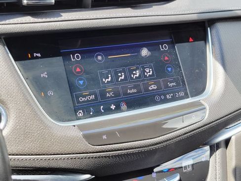 Used 2022 Cadillac XT5 Sportv w/ Technology Package AWD/4WD image 17