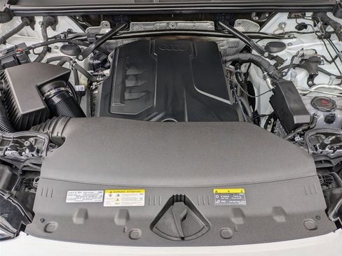 Used 2025 Audi Q5 2.0T Premium w/ Convenience Package image 23