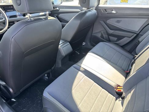 New 2026 Volkswagen Jetta SE image 10