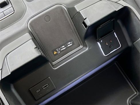 Used 2025 GMC Sierra 1500 AT4 w/ AT4 Premium Package image 36