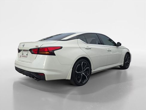 New 2025 Nissan Altima 2.5 SR image 5