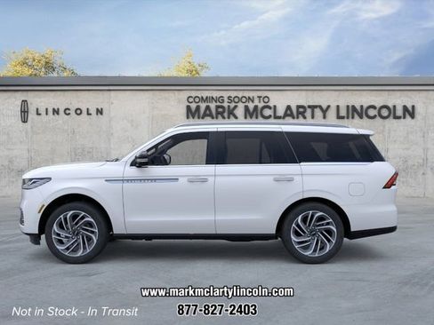New 2026 Lincoln Navigator Reserve AWD/4WD image 3
