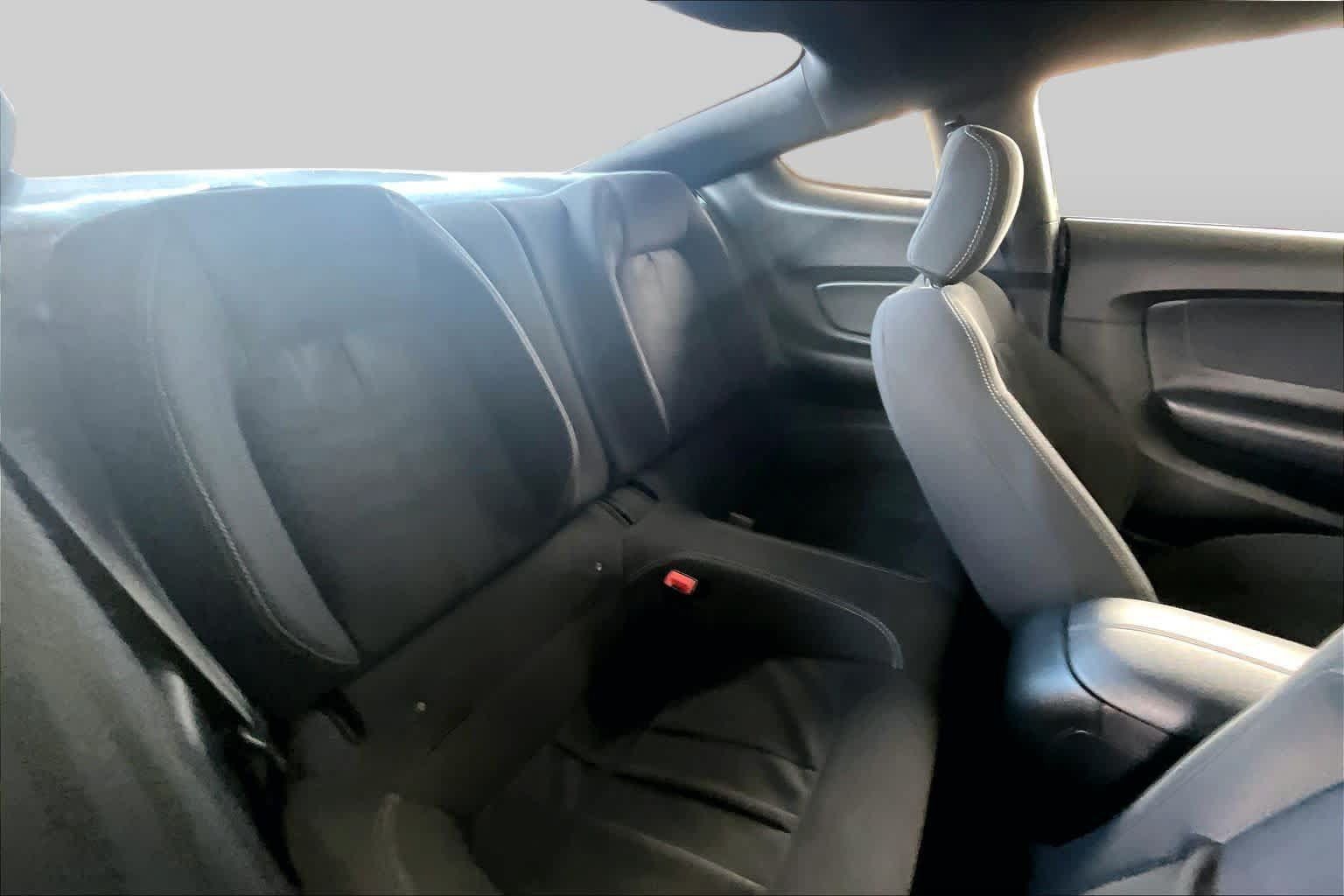 Used 2020 Ford Mustang Coupe RWD image 18