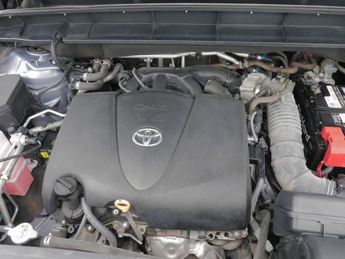 Used 2021 Toyota Highlander Limited AWD/4WD image 35