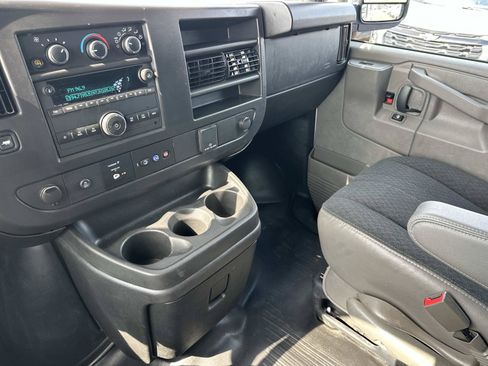 Certified 2025 GMC Savana 2500 w/ Driver Convenience Package RWD image 29