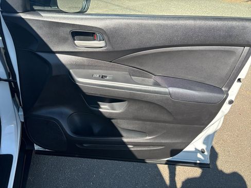 Used 2015 Honda CR-V LX image 24