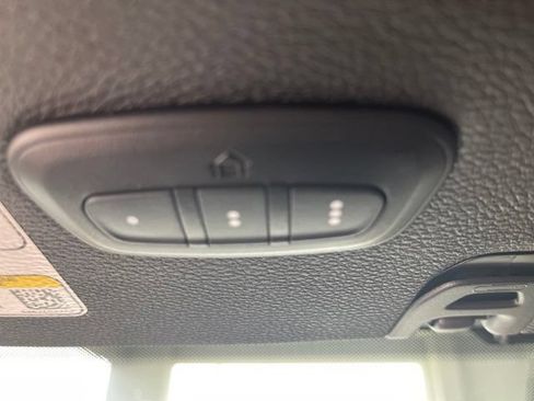 Used 2024 Jeep Wrangler Unlimited Sahara w/ Technology Group AWD/4WD image 20