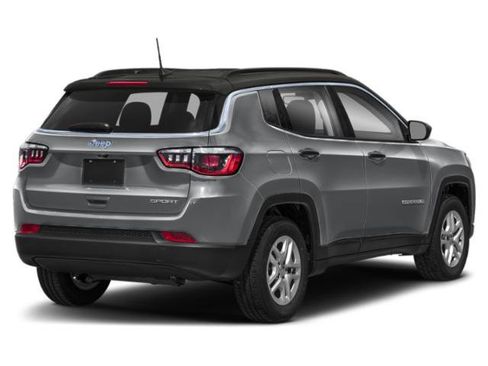 Used 2020 Jeep Compass Latitude AWD/4WD image 2