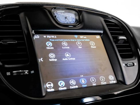 Used 2022 Chrysler 300 S RWD image 32