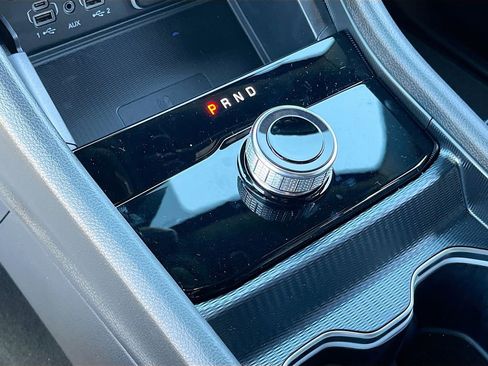 New 2025 Jeep Grand Cherokee Limited w/ Luxury Tech Group II image 17