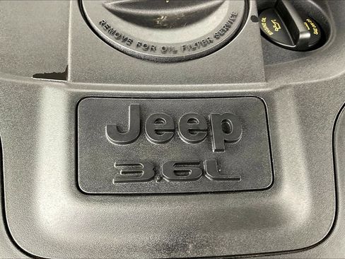 Used 2024 Jeep Grand Cherokee Summit image 31