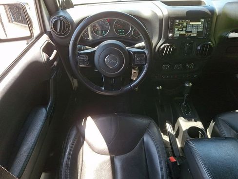 Used 2014 Jeep Wrangler Unlimited Sahara AWD/4WD image 11