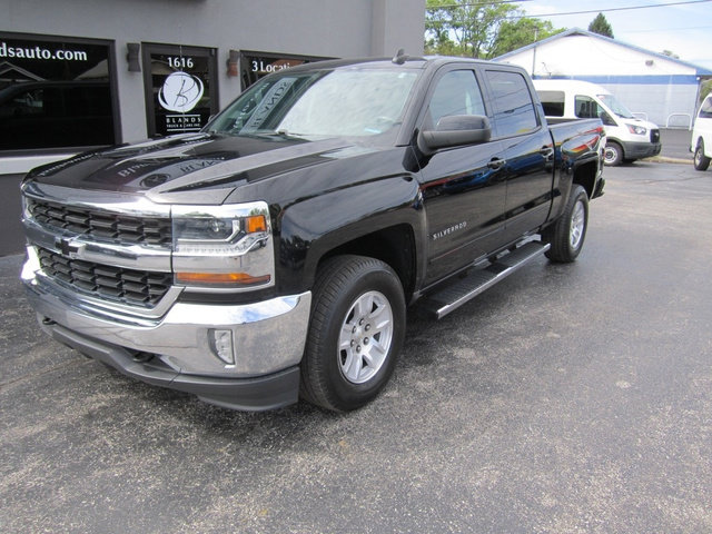 Used 2018 Chevrolet Silverado 1500 LT w/ All Star Edition AWD/4WD image 2