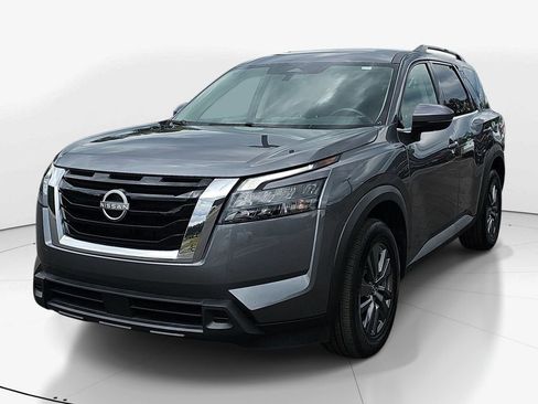 Used 2024 Nissan Pathfinder SV FWD image 11