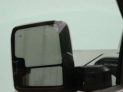 Used 2024 GMC Sierra 3500 Denali Ultimate AWD/4WD image 21