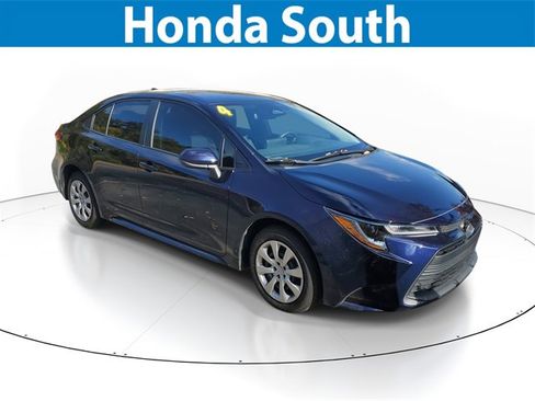 Used 2024 Toyota Corolla LE image 1