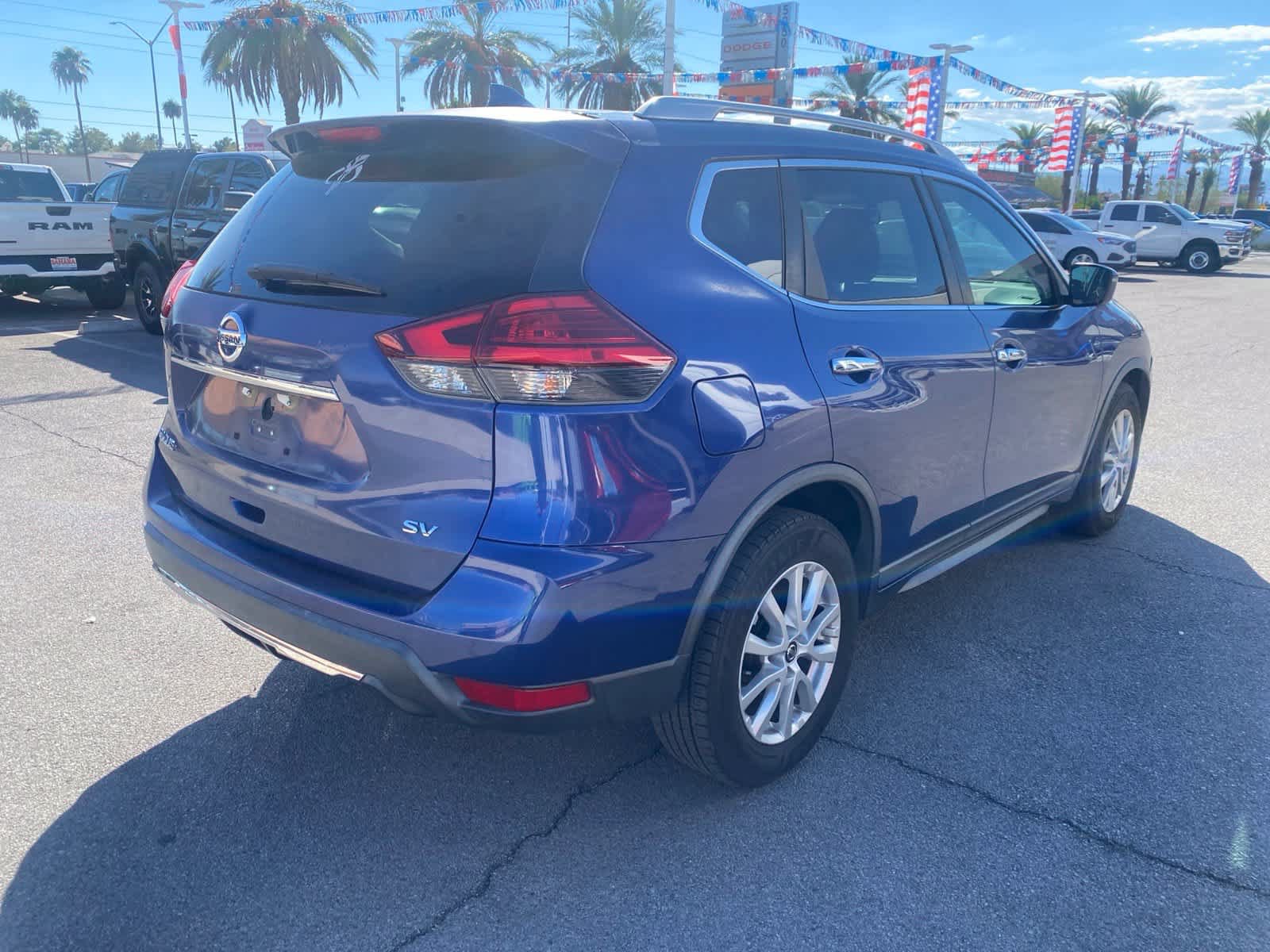 Used 2017 Nissan Rogue SV FWD image 6