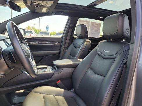 Used 2022 Cadillac XT5 Premium Luxury FWD image 10