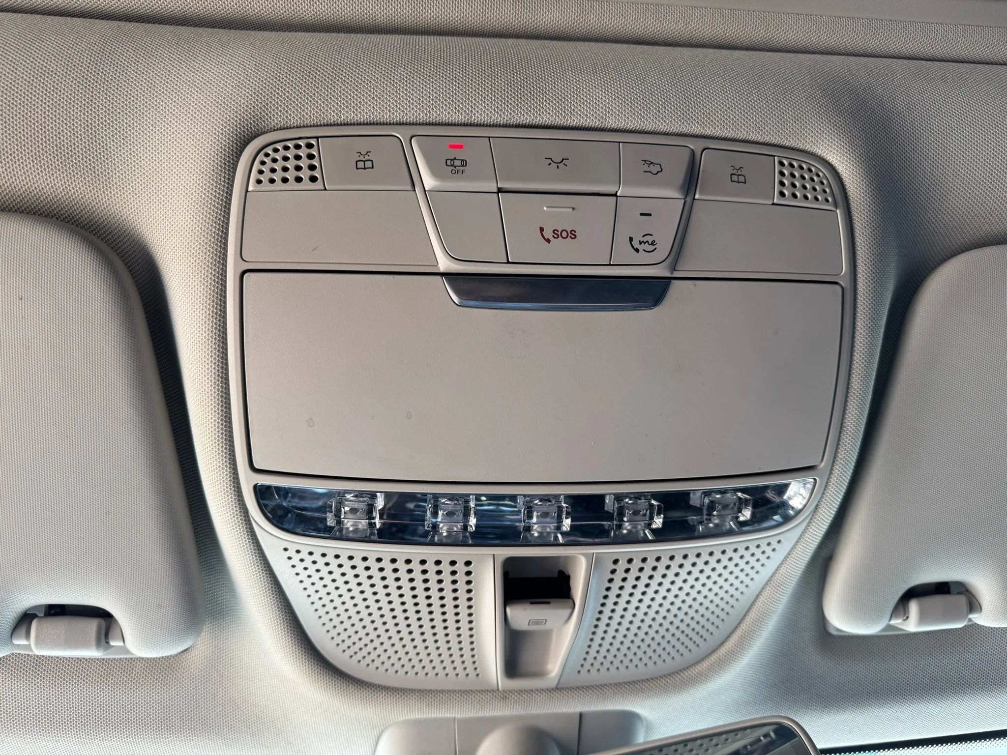 Used 2019 Mercedes-Benz C 300 Sedan w/ Premium Package image 21