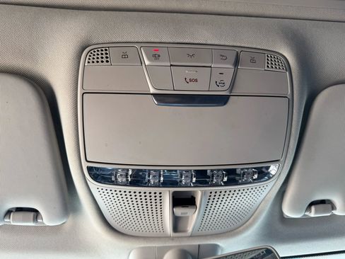 Used 2019 Mercedes-Benz C 300 Sedan w/ Premium Package image 21