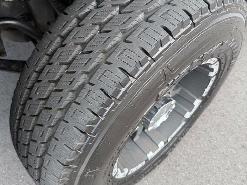 Used 2011 GMC Sierra 2500 SLE w/ SLE Preferred Package image 16