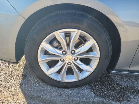 Used 2024 Chevrolet Malibu LT image 25