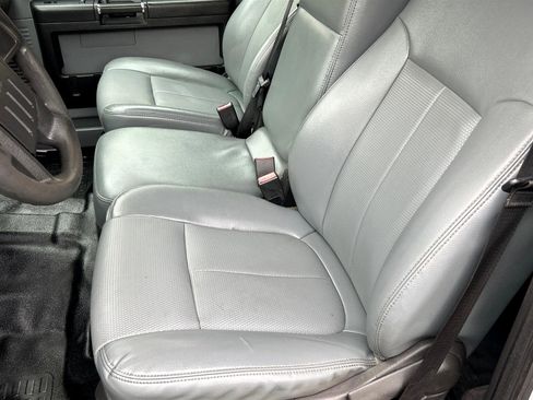 Used 2016 Ford F550 2WD Crew Cab Super Duty image 10