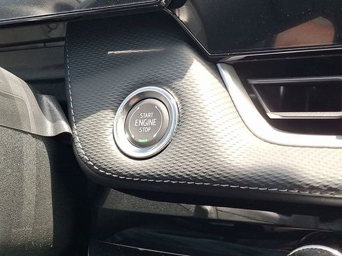 New 2026 Chevrolet Equinox LT w/ Convenience Package II image 40