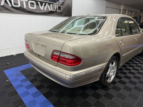 Used 2001 Mercedes-Benz E 430 4MATIC Sedan image 3