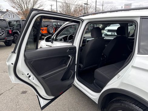 Used 2024 Volkswagen Tiguan S image 30