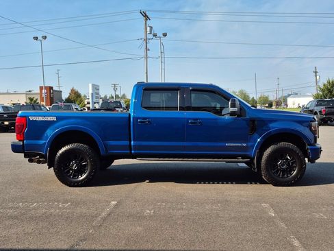 Certified 2022 Ford F350 Lariat w/ Tremor Off-Road Package AWD/4WD image 5